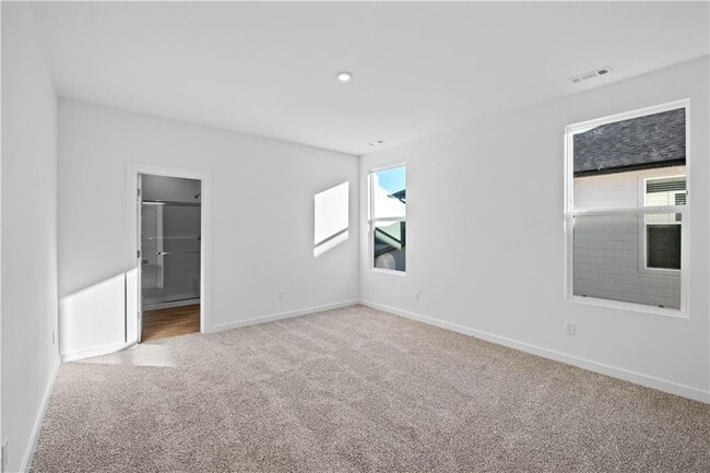 Building Photo - 4670 W Aurora St