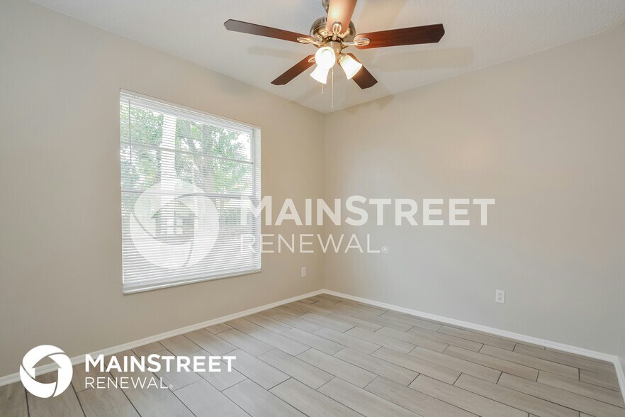 Building Photo - 908 E Normandy Blvd