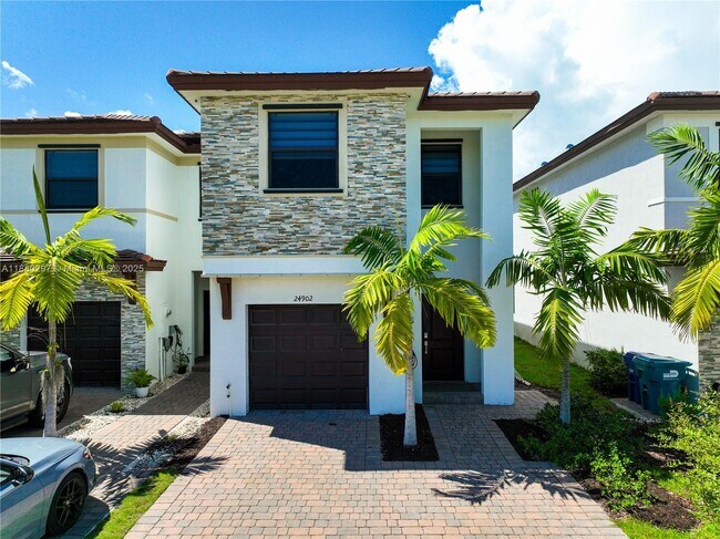 Building Photo - 24902 SW 107th Ave