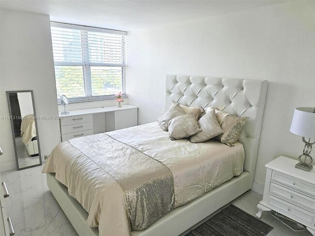 Building Photo - 770 Claughton Island Dr