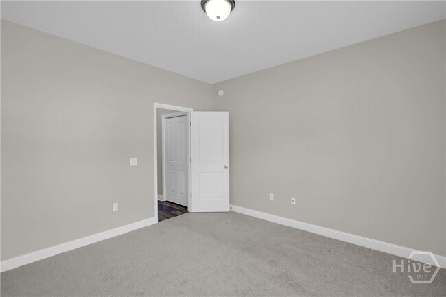 Building Photo - 1039 Meloney Dr