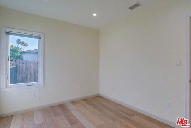 Building Photo - 4725 Sawtelle Blvd