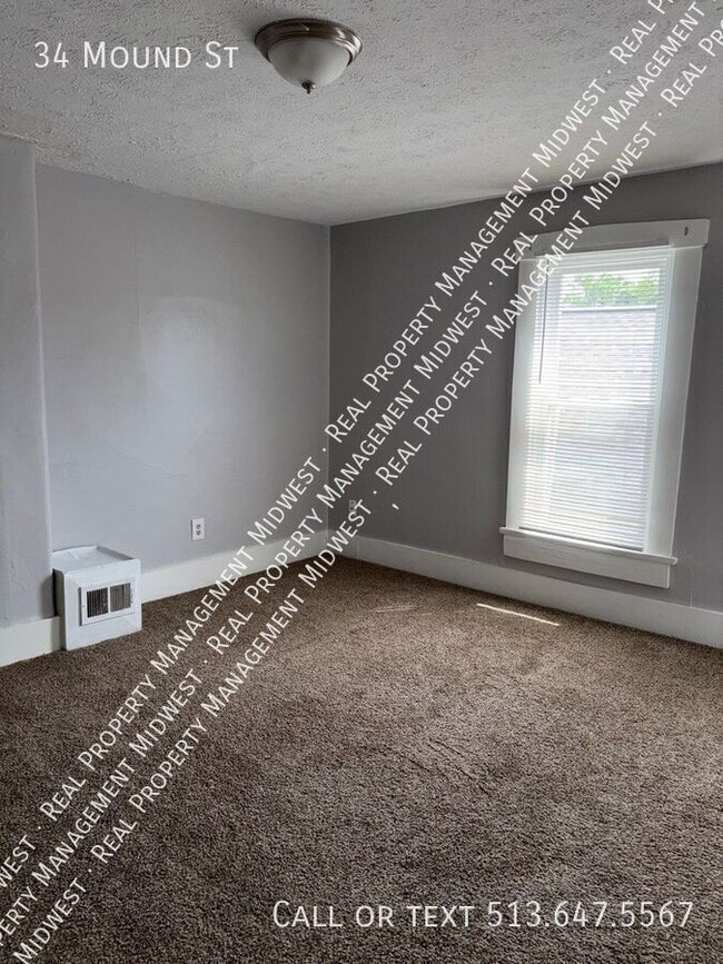 Building Photo - 34 Mound St