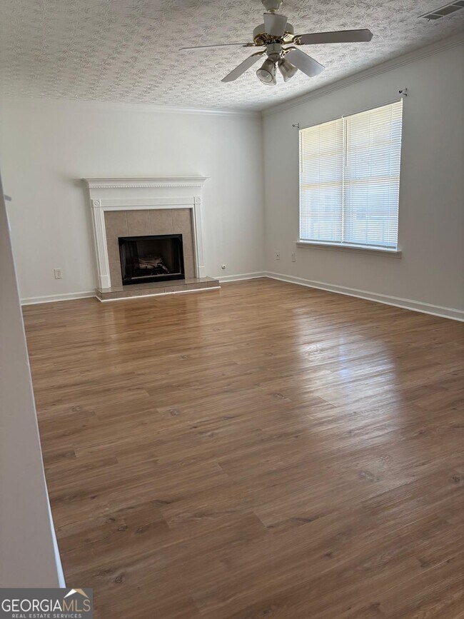 Building Photo - 432 Armor Dr