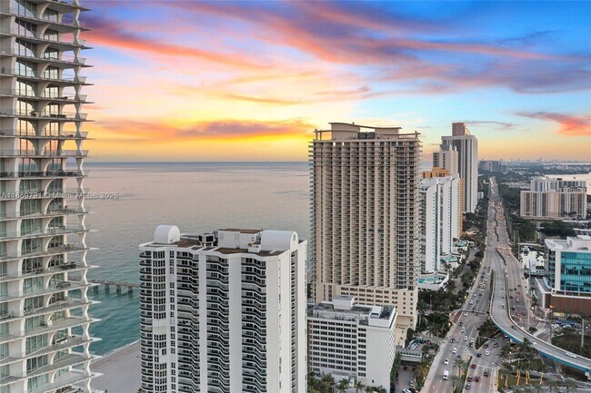 Building Photo - 16901 Collins Ave