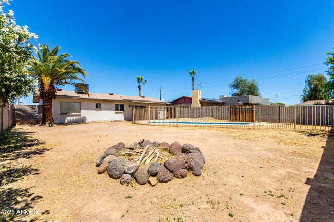 Building Photo - 17629 N 8th Ave