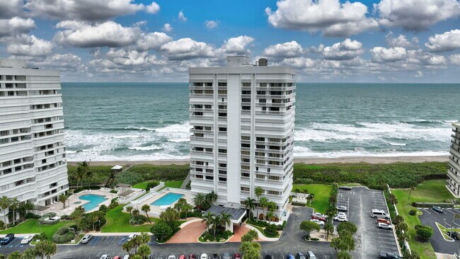 Building Photo - 9960 S Ocean Dr