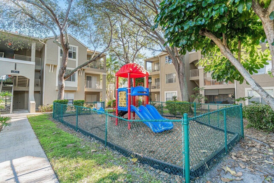 Building Photo - 1845 Palm Cove Blvd