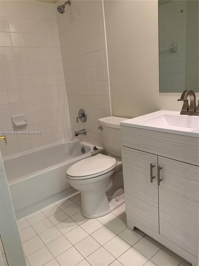 Building Photo - 2614 SW 188th Ave