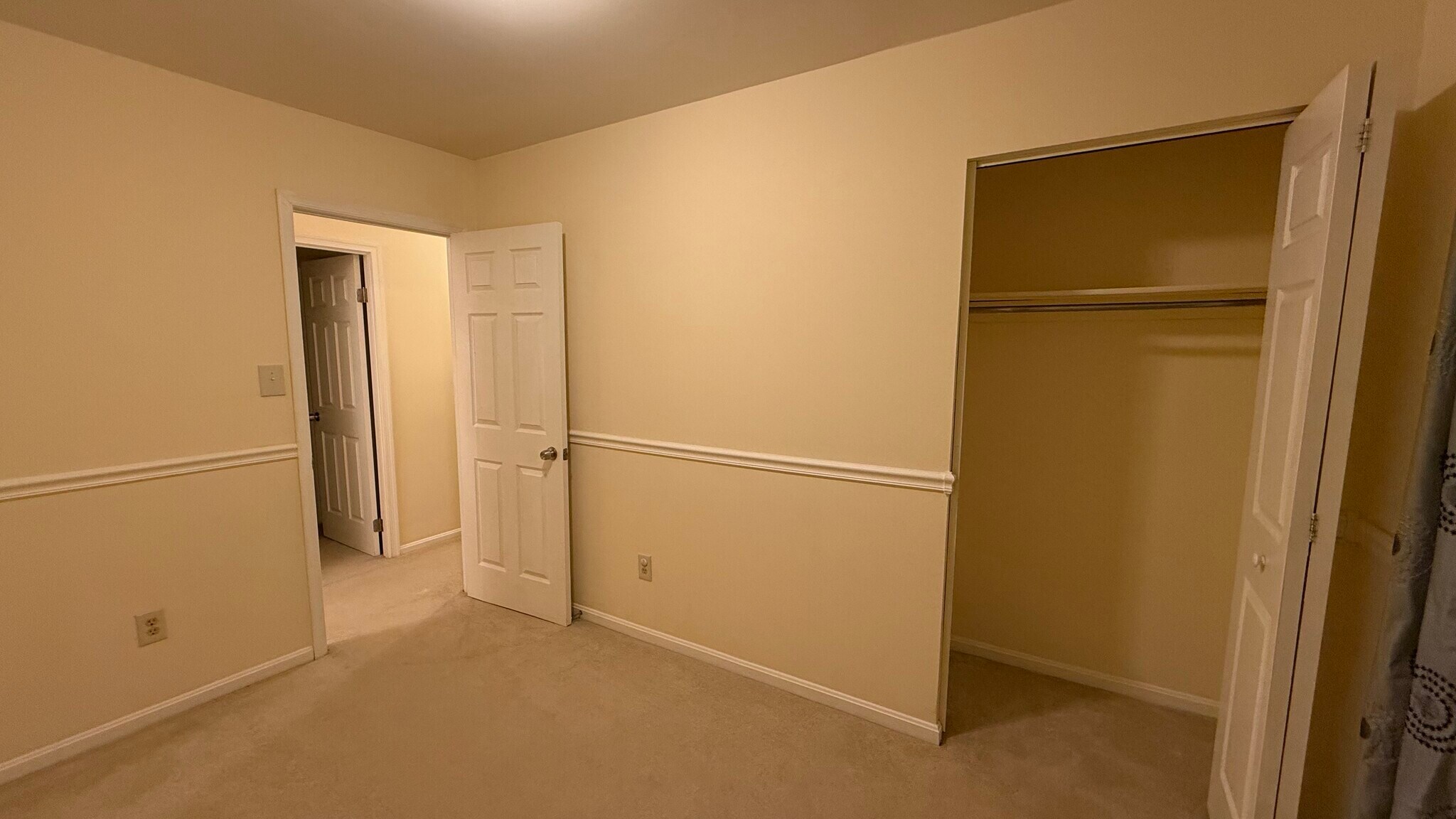 Building Photo - 7415 Fountain Head Dr