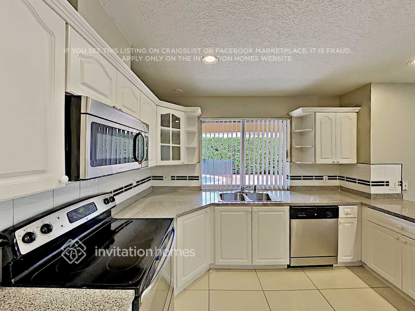 Building Photo - 8361 NW 166th Terrace