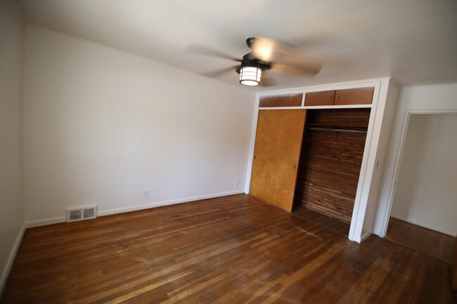 Building Photo - 3191 E Broad St