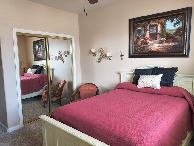 Building Photo - 3-bedroom, 2.5 bathroom home desirable Marquise Gated Community