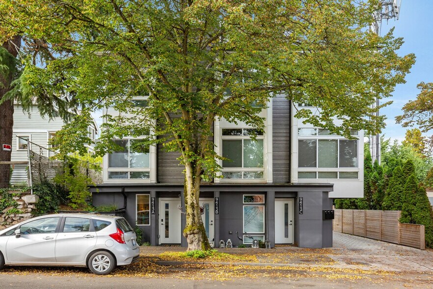 Building Photo - 9417 Roosevelt Way NE