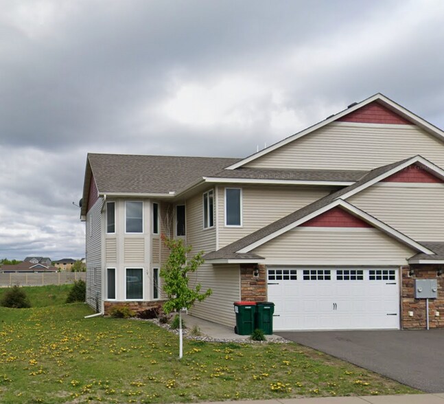 Primary Photo - 19 Meadowlark Dr