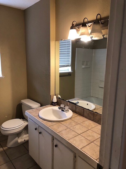 Building Photo - 309 Hickerson Ave