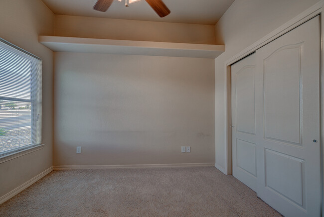 Building Photo - Eastside 3 Bedroom 2.5 Bath