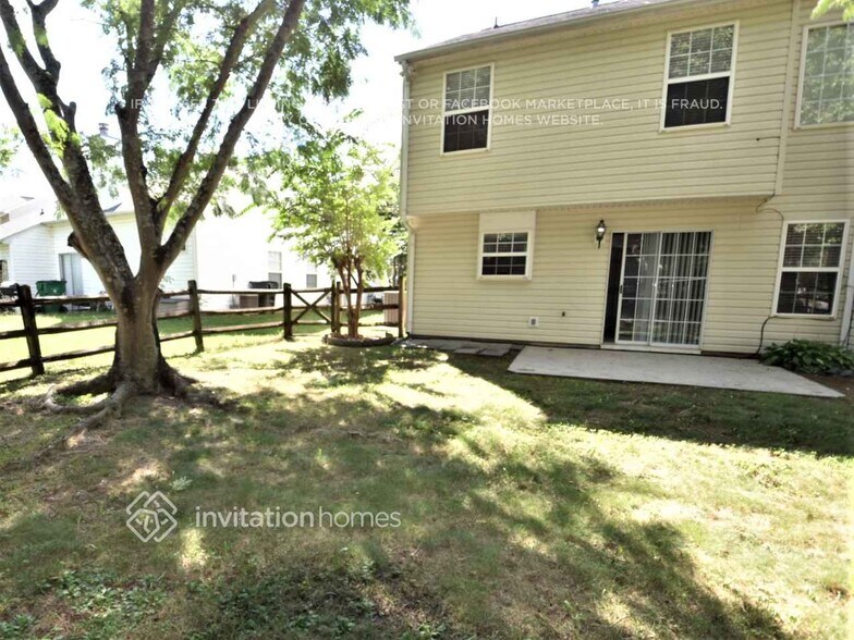 Building Photo - 12601 Cedar Crossings Dr