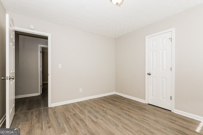 Building Photo - 726 Glenshire Ct