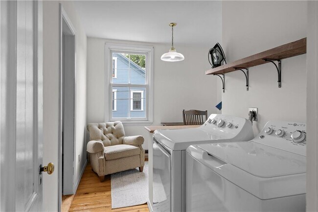 Building Photo - 65 Kingston Ave