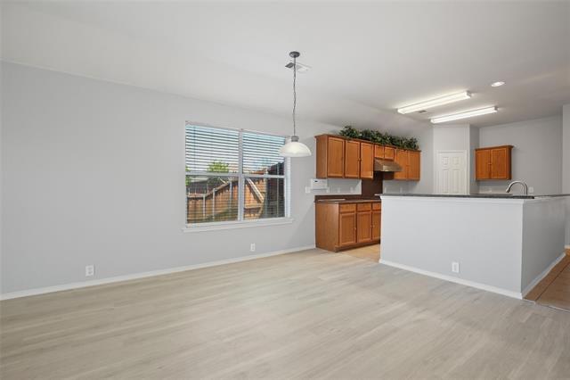 Building Photo - 201 Lakefield Dr