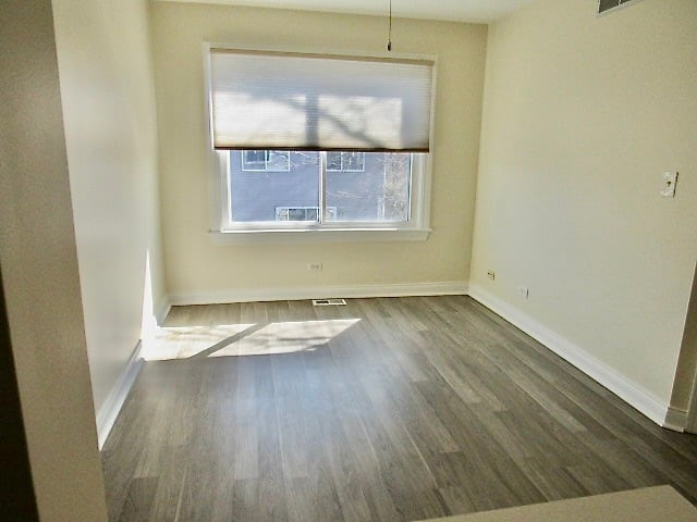 Building Photo - 2667 Woodmere Dr