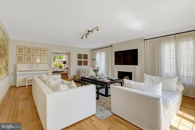 Building Photo - 6305 Dunaway Ct