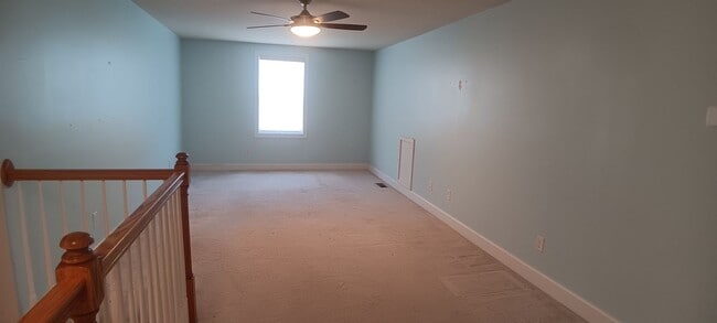Building Photo - Heron's Landing 4 BD/ 3BTH Available May 14th