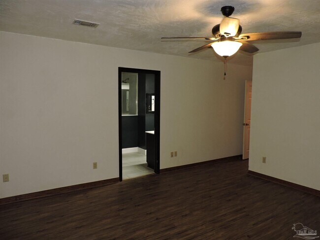 Building Photo - 3223 Windmill Cir