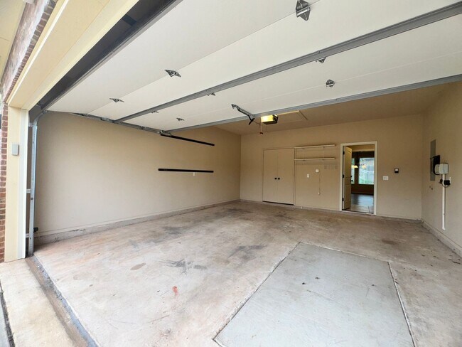 Building Photo - 3 Bed 2 Bath in Edmond!