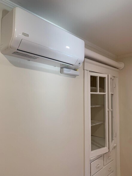 Building Photo - 25 Laurel St