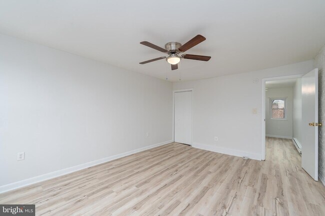 Building Photo - 1722 Eastern Ave