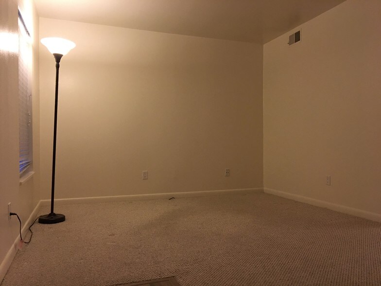 Building Photo - 1111 Maxwell Ave