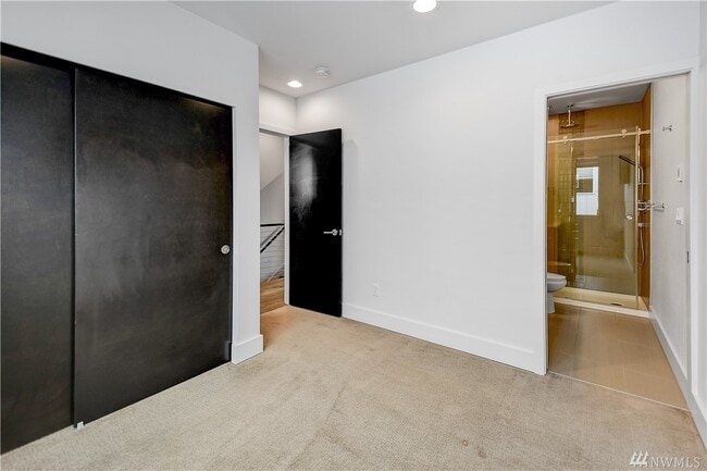 Building Photo - 7741 15th Ave NW