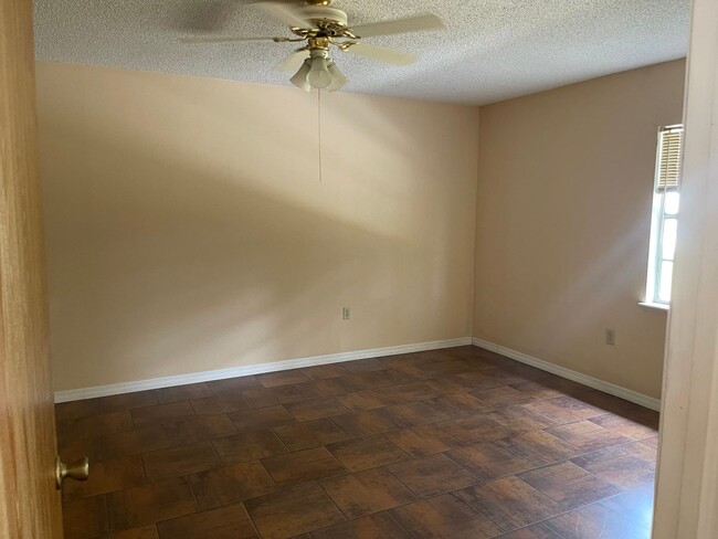Building Photo - 8487 Dorsey St