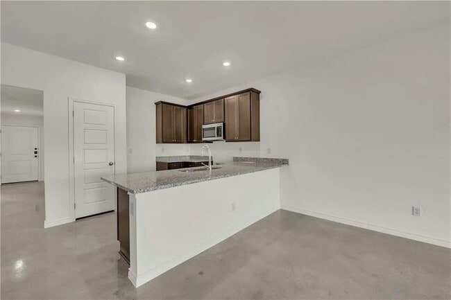 Building Photo - 1125 Lindsey Dr