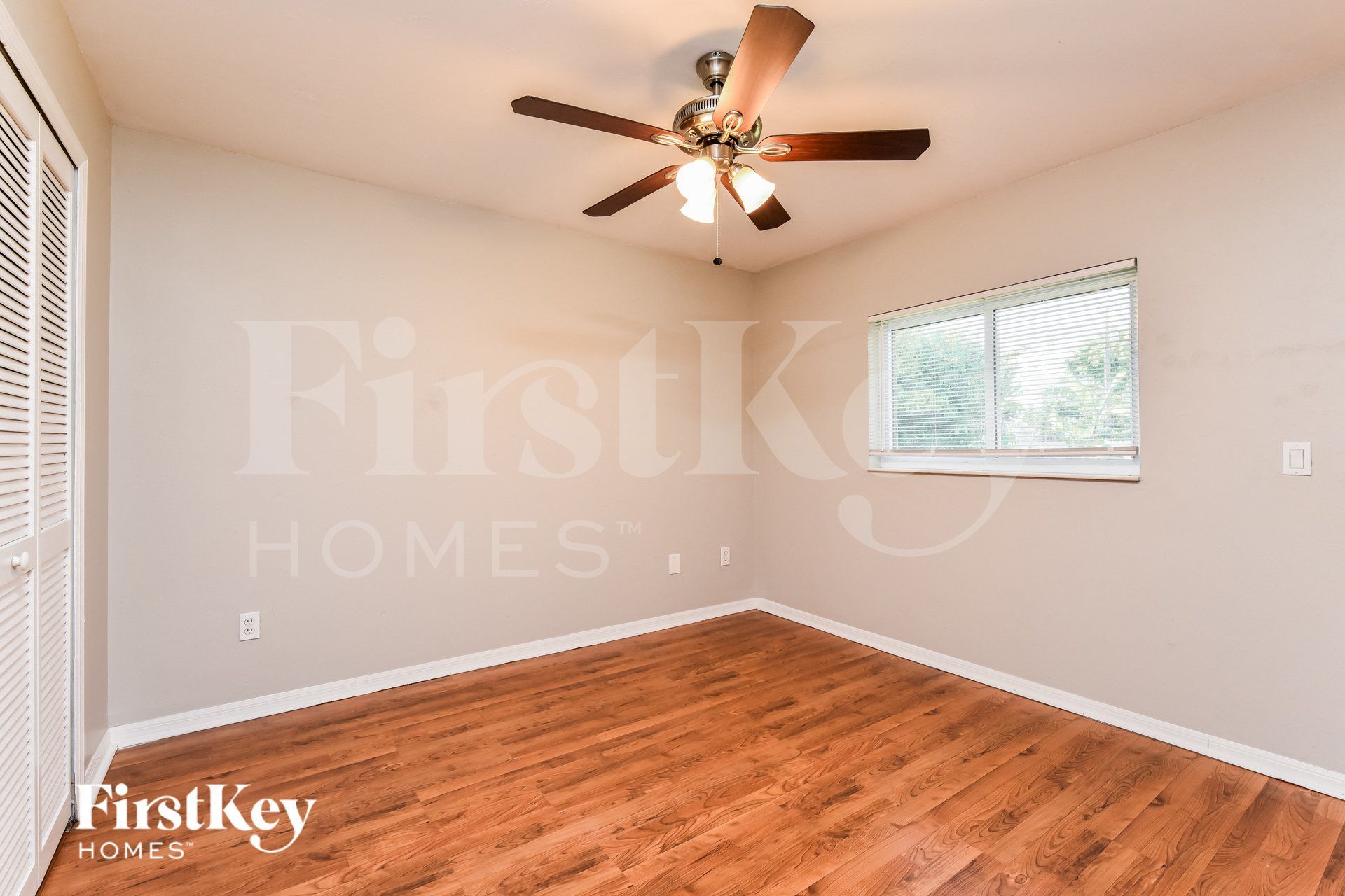 Building Photo - 633 SW 9th Ave