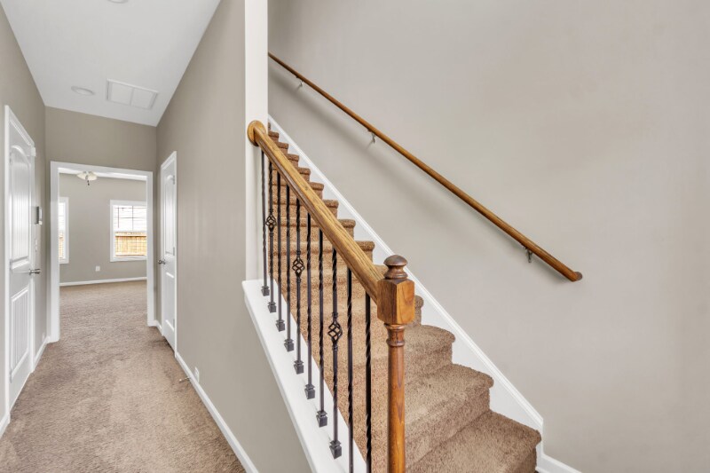 Building Photo - 125 Viewmont Dr