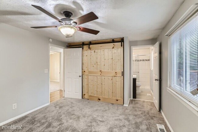 Building Photo - 3 br, 2.5 bath House - 5909 Chatham Court ...