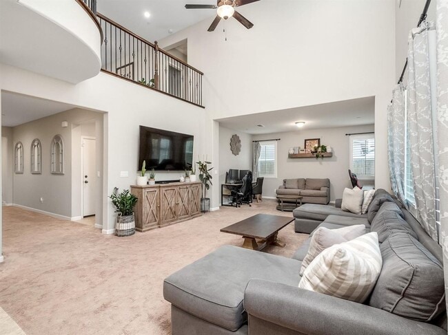 Building Photo - Newly Built 5 Bedroom Home Near Clovis East