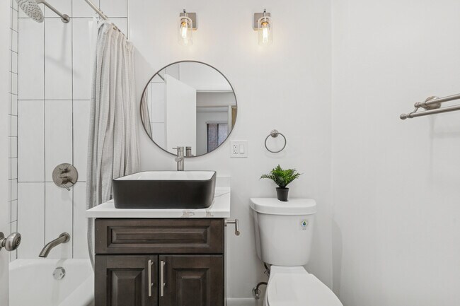 Building Photo - 10454 S Claremont Ave