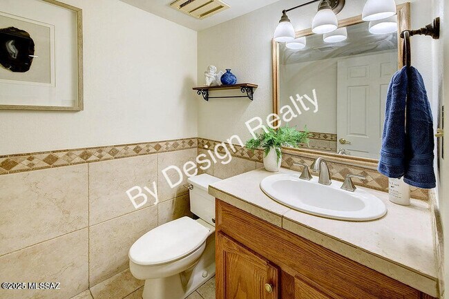 Building Photo - 1200 E Paseo Pavon