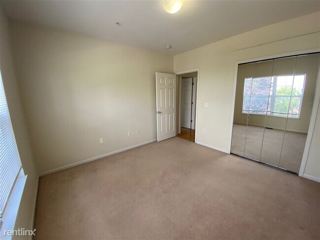 Building Photo - 1045 Maiden Ln