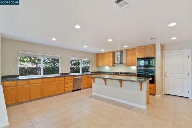 Building Photo - 732 Antiquity Dr