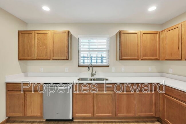 Building Photo - 4303 Dudley Ave