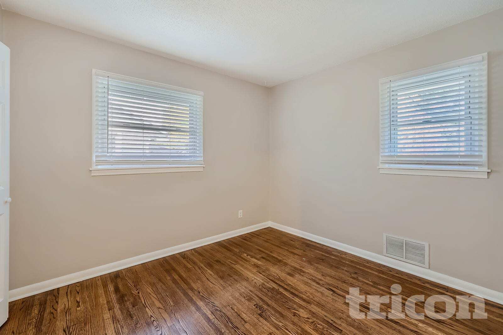 Building Photo - 4020 Nevada Ave N