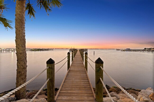 Building Photo - 3055 South Highway A1A-SI ID1074342P