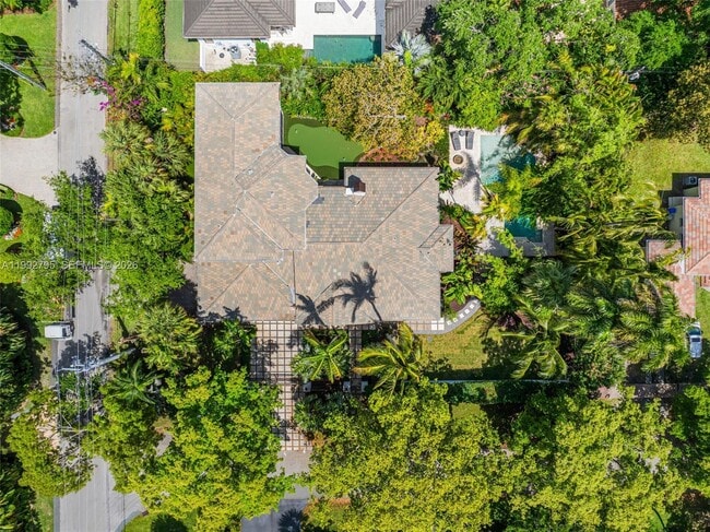 Building Photo - 755 Tiziano Ave