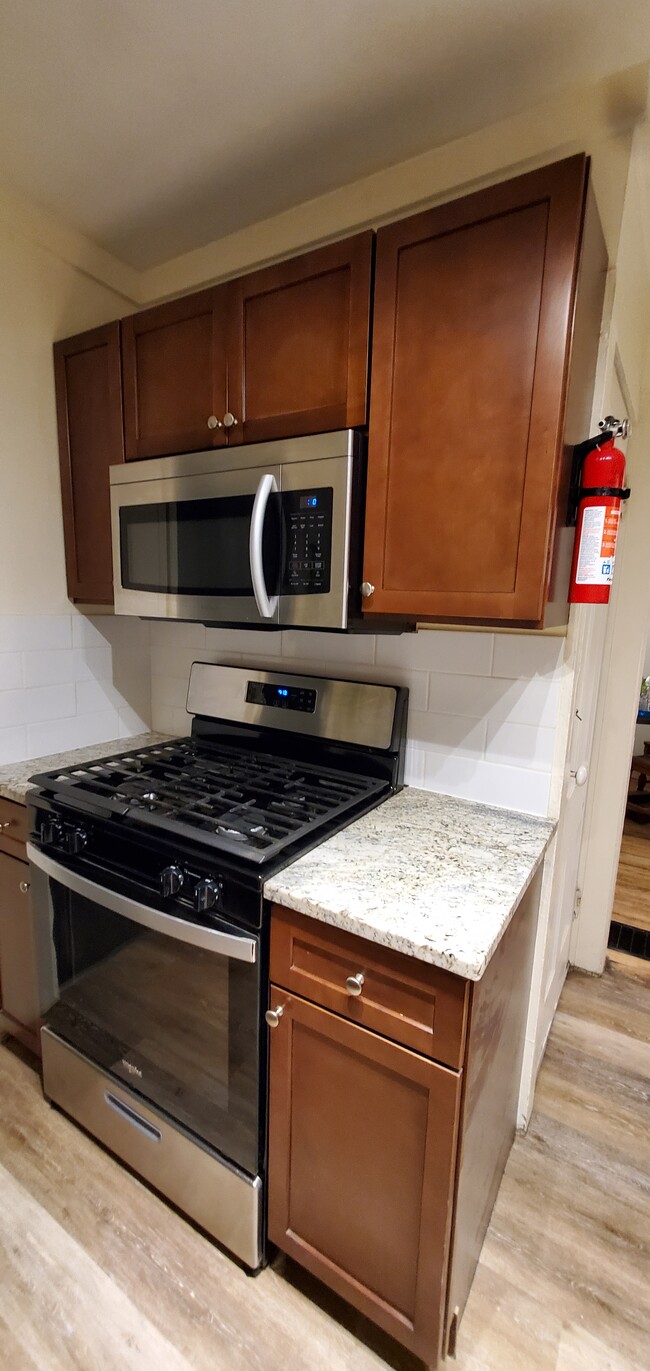 New stove - 13 Center St