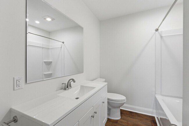 Building Photo - Newly Renovated Home in Westside Savannah